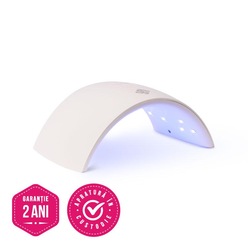 LED sau UV: cât polimerizezi corect