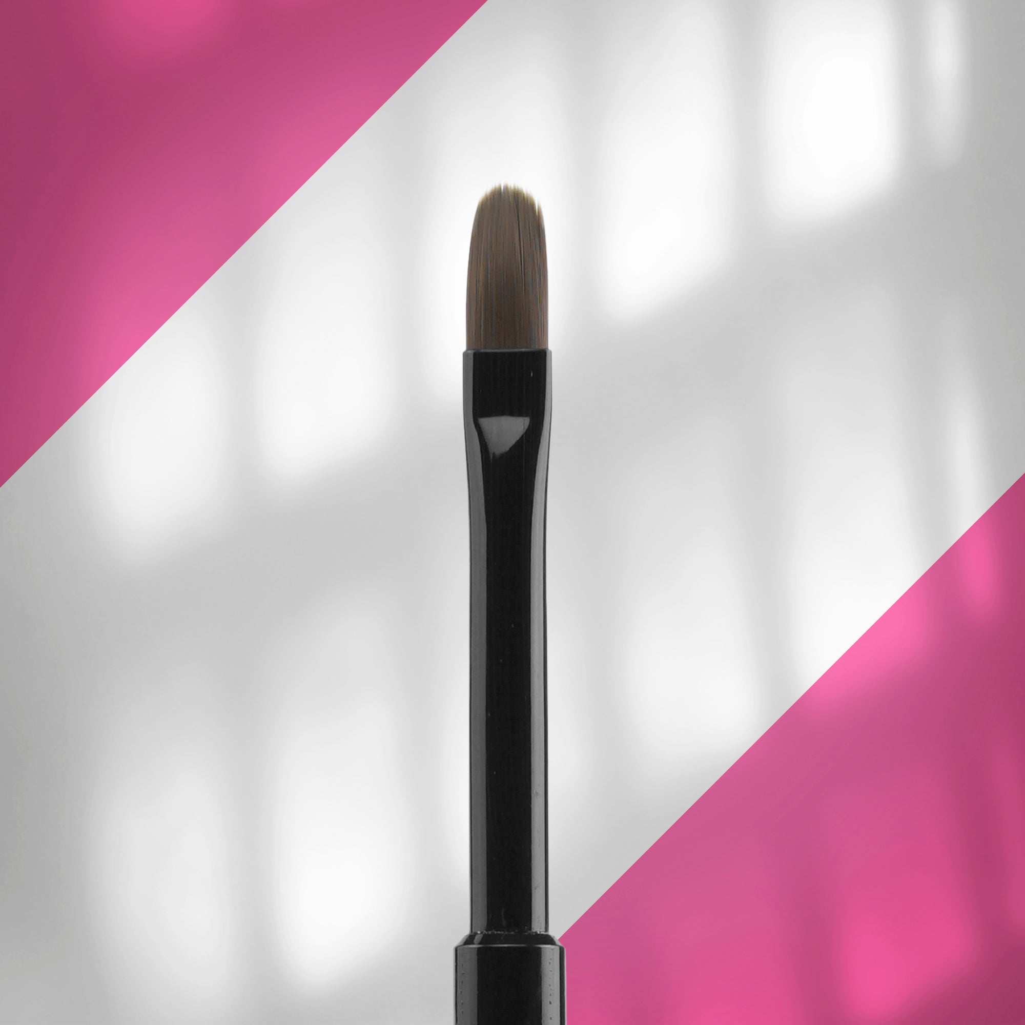 Pensulă Gel Ovală 6 × 11 mm - EXPERT NBE-06 - Staleks
